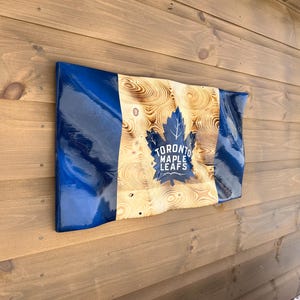 Gewellte Toronto Maple Leaf Flagge (Vollholz) Blau/Holz