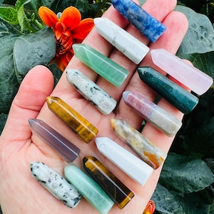 Crystal Mini Single Point Towers, 5 Pieces Mystery Small Polished Tiny Crystal Point Mini Tower