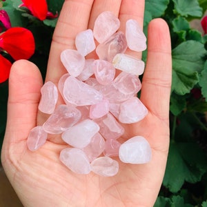 Chips de cristal de cuarzo rosa, chips de cristal pequeños al por mayor