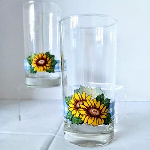 Vintage Corelle Sunflower Beverage Glasses - Set of 2