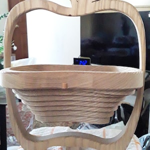 Wood Apple Basket Collapsible Vintage Farmhouse  Decor,Cottage Core,Kitchen,Dining,Tablescape,Thanksgiving,Fall,Apple Decor, Country Living