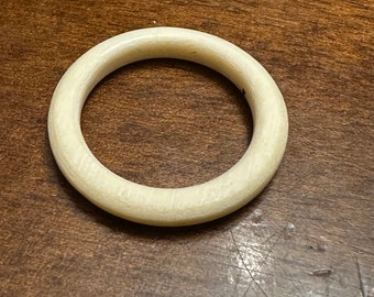 Vintage 50s Water Buffalo Bone Hand Carved Ring | Sizes 5, 5.5, 6 | 3mm thick 22-24mm dia Sustainable Organic Jewelry | Ivory White | Bovine