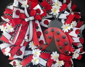 Ladybug Welcome Wreath, Spring/Summer Ladybug Wreath, Ladybug Door Wreath, Housewarming Gift