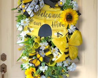 Bee Wreath, XL Bumble Bee Door Swag, Black Yellow Bee Decor, Farmhouse Bee Wreath, Summer Door Swag, Spring Wreath, Housewarming Gift
