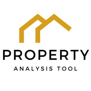Può includere: Un logo per uno strumento di analisi immobiliare. Il logo presenta un'icona di casa dorata stilizzata e il testo "PROPERTY ANALYSIS TOOL" in nero.