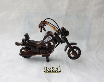Wooden MotorCycle Harley Davidson's Miniature Vintage HandiCraft Motorcycle