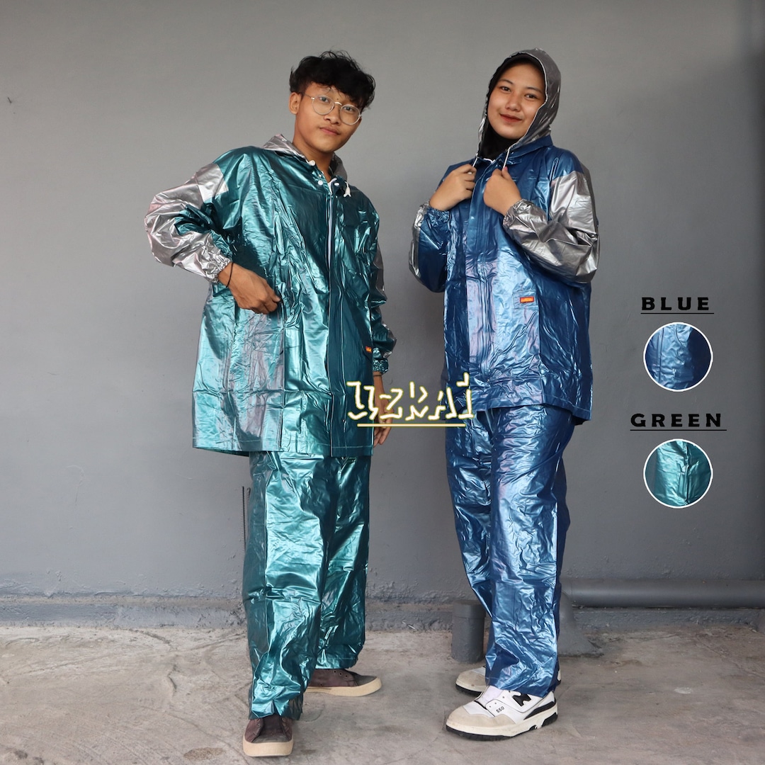 Raincoat Jacket and Pants With Zipper and Hood PVC Rainsuit Material