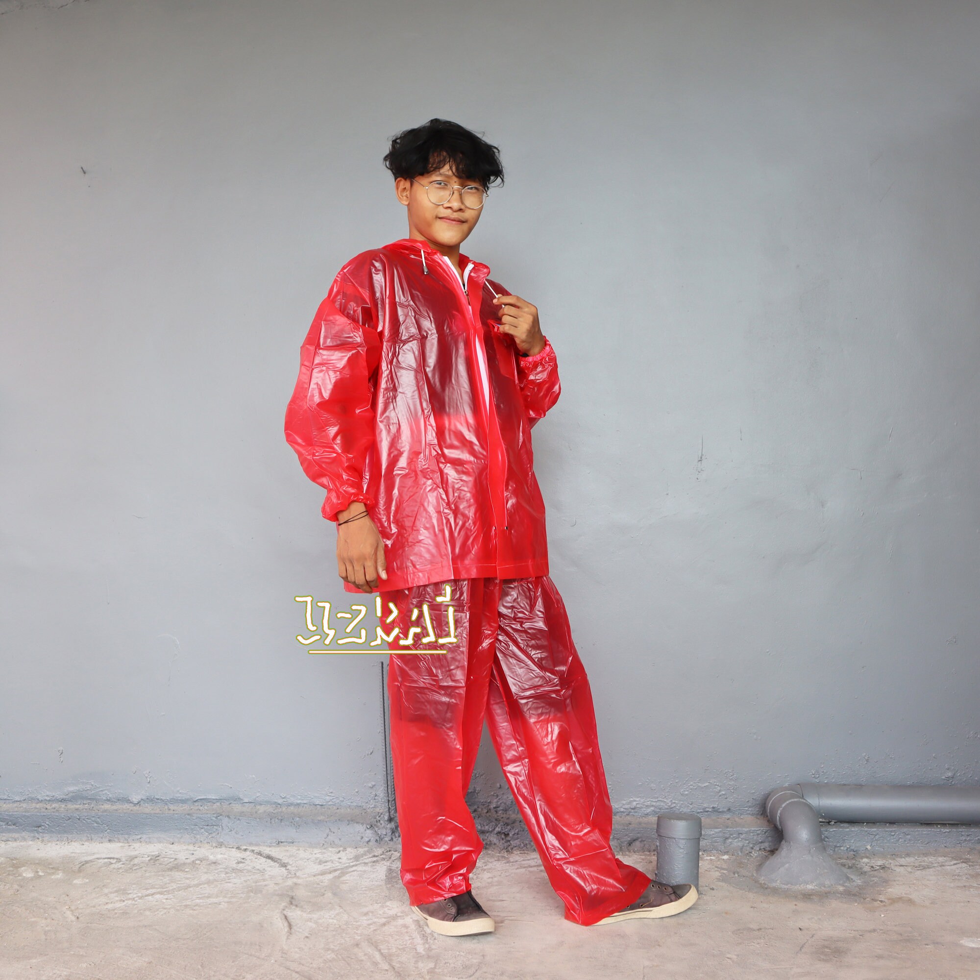 Raincoat Jacket and Pants With Zipper and Hood PVC Rainsuit Material