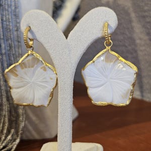 Mother of Pearl Earrings, Engraved Earrings, 925 Silver Jewelry, Gift for women, Wedding earrings, Gemstone earrings, Mother's Day gift.