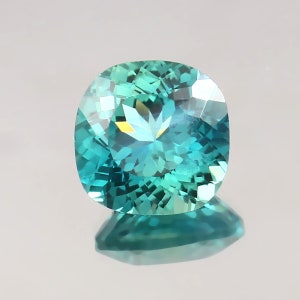 AAA Top Grade Bi-color Ceylon Green Parti  Sapphire Loose Cushion Brilliant Cut, Excellent Prime Quality Gemstone For Jewellery 15x15 MM