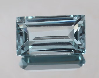 AAA Top Grade Brazilian Aquamarine Loose Emerald Cut,Excellent Prime Quality Gemstone For All Kind Of Jewellery 15x10 MM