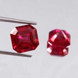 AAA 8 x 8 MM Najwyższej Jakości Mozambicki Pegion Czerwony Rubin Luźny Asscher Szlif Para Kamieni Szlachetnych, Doskonała Jakość Kamienia Szlachetnego Do Biżuterii