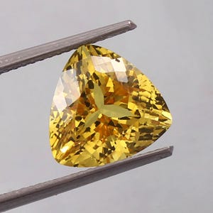 AAA 10.50x10.50 MM Top Quality Ceylon Yellow Sapphire Loose Trillion Brilliant Cut,Excellent Prime Gemstone For All Kind Of Jewellery