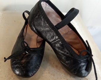 Girls Ballet shoes size 7 and a Half,  Black, Vintage