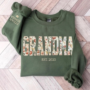 Custom Grandma Sweatshirt, Embroidered Grandma Floral Applique Sweatshirt, Gifts For Mimi, Nana, Gigi, New Grandma Gifts, Mother's Day Gift