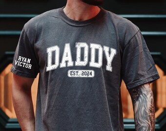 Personalized Daddy Shirt, Custom Daddy Shirt, EST Daddy Tshirt, Father's Day Shirt, New Dad Shirt, Kid Names On The Sleeve, Dad Grandpa Gift