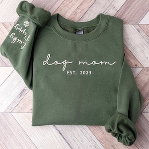 Embroidered Dog Mom Sweatshirts, Personalized Dog Mom Sweatshirt with Dog Names on Sleeve, Minimalist Dog Mom Sweater, Gift for Lover Dog