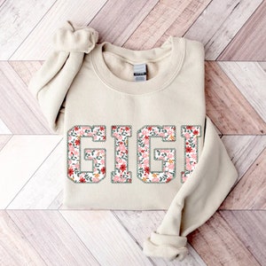 Gigi Sweatshirt, Custom Gigi Embroidered Applique Crewneck, Custom Gigi Embroidered Sweatshirt, Custom Mother Day Sweatshirt, Mothers Day
