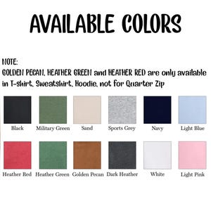 K&ouml;nnte beinhalten: Ein Farbfeld mit der Aufschrift "AVAILABLE COLORS". Die Farbpalette umfasst Farbfelder mit den Bezeichnungen: Schwarz, Milit&auml;rgr&uuml;n, Sand, Sportgrau, Marine, Hellblau, Heather Red, Heather Green, Golden Pecan, Dark Heather, Wei&szlig; und Hellrosa.