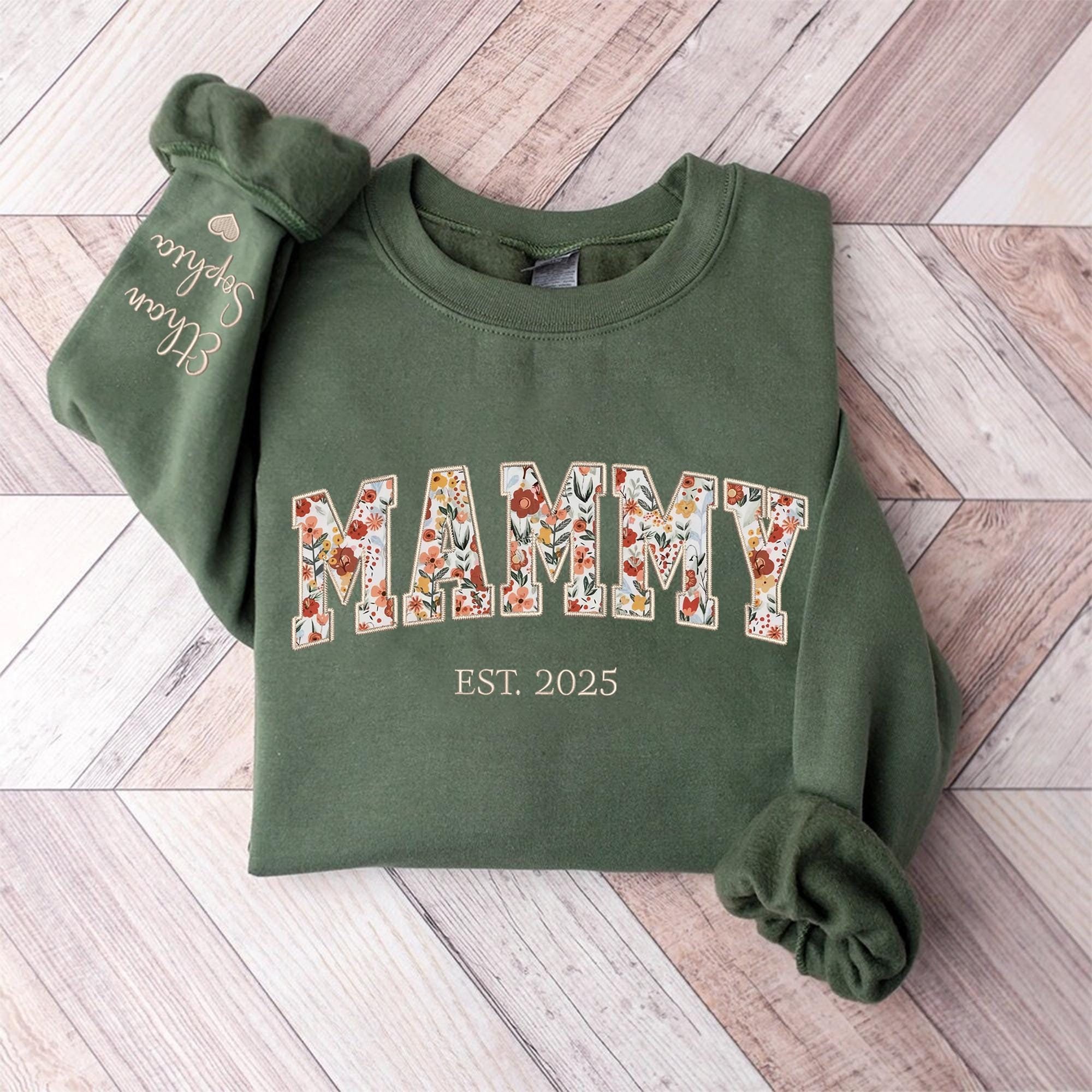 アソート mammyちゃん Custom Embroidered Mammy Sweatshirt, Mammy Floral Applique