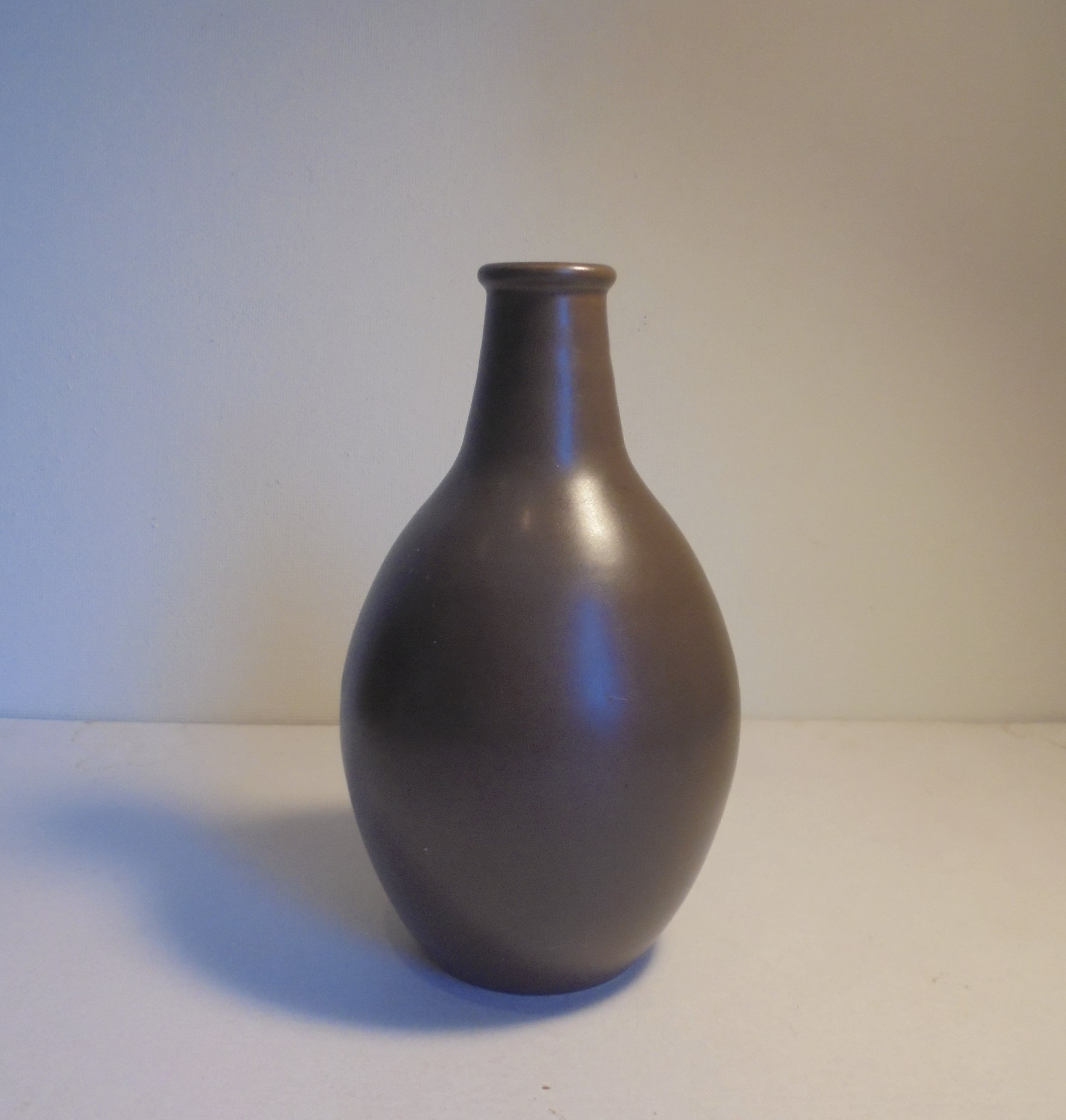 Vase Poole Pottery 'Drapeaux' Par Sally Tuffin - 1998 - Poterie Artisanale Anglaise - 29 Cm