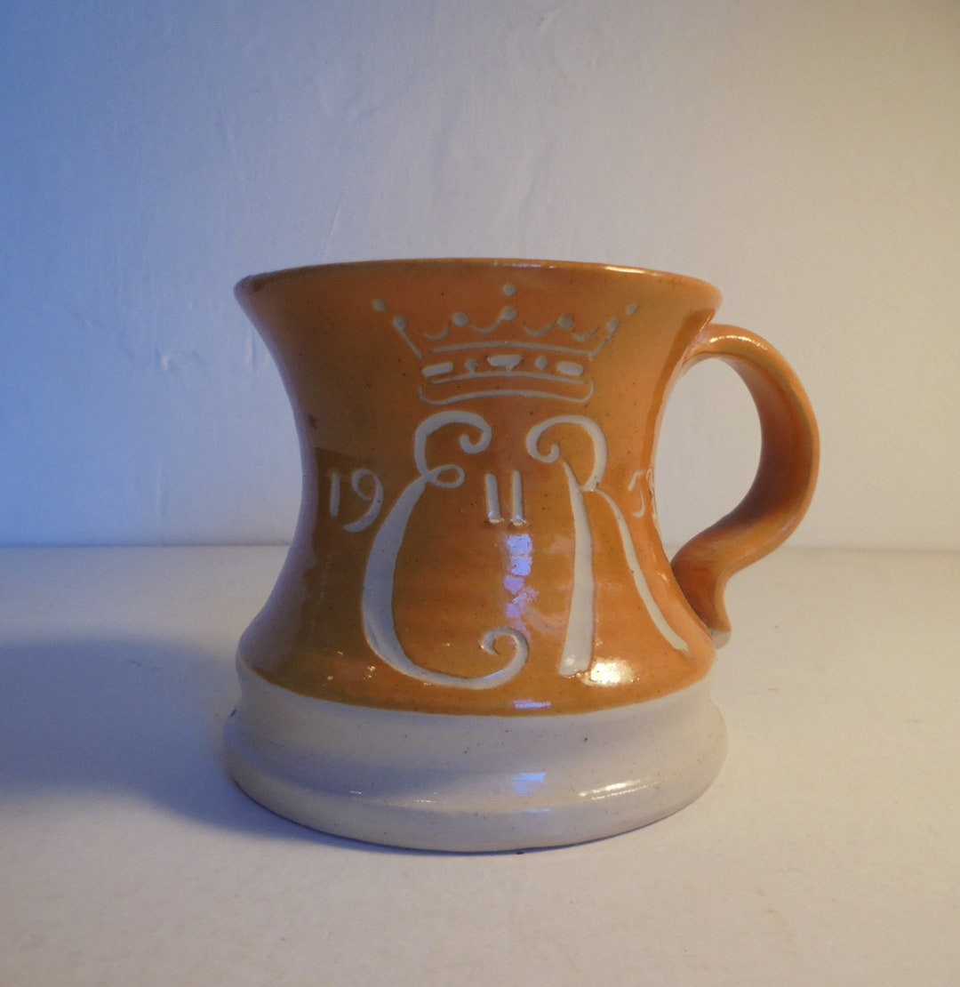 Margaret Leach, Wye Valley , Studio Pottery Queens Coronation Yellow