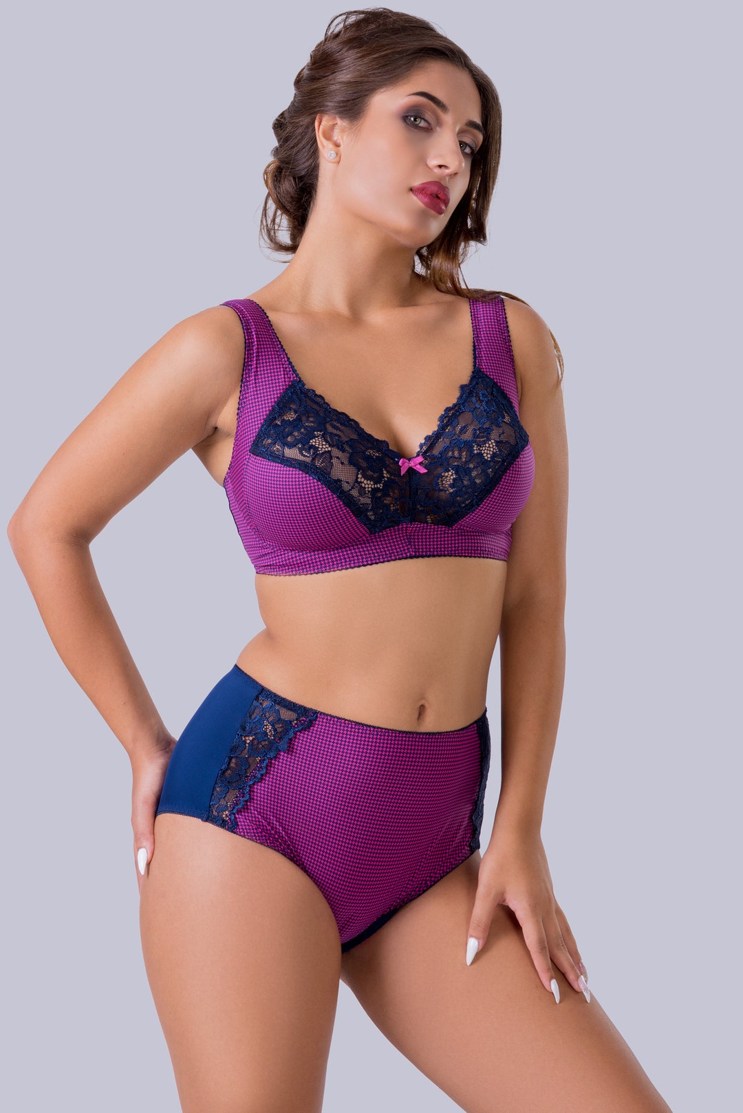 Luxury Lingerie Set Nonwired Bra and Briefs String Deep Panties