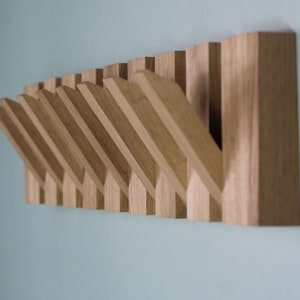 Eiken wandkapstok piano, houten muurhanger, neerklapbare wandkapstok, kapstok wandmontage, eikenhouten rek, organisator wandmontage