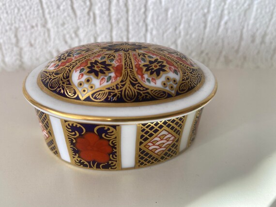 Vintage 1992 Royal Crown Derby Old Imari 1128 Fin… - image 1