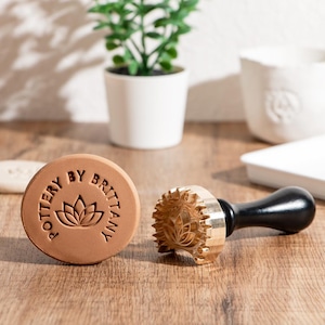 Sello de arcilla personalizado con su nombre, sello de cerámica, sellos de arcilla polimérica, sello de iniciales, sello de letras, sello de cerámica, regalo de Navidad