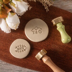 Timbro in argilla con logo personalizzato | Timbro in argilla personalizzato |50 design unico | Timbro per argilla | Timbro per ceramica | Timbro in ceramica | Timbro di sapone personalizzato