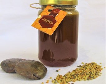 Honey with bee pollen, propolis, royal jelly honey mix natural product