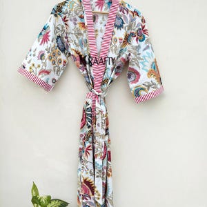 100%  Cotton Kimono Robe – Lightweight Summer Loungewear – Boho Floral Bathrobe – Women Relaxed Fit Dressing Gown with Belt & Pockets Robe