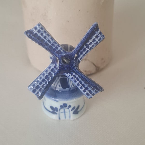 Vintage Small Delft Blauw Hand Painted Blue and White Pretty Windmill with Moving Sails, Great Condition.