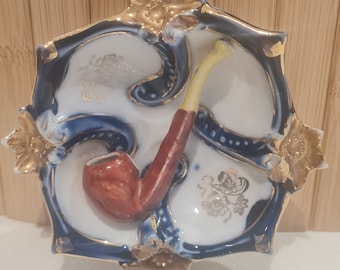 Unusual Vintage Blue and White Pipe Rest Dish