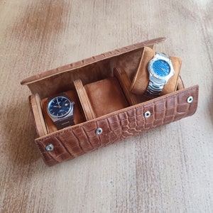 Travel watch roll case for men / Single watch box / Croc embossed luxury watch storage organizer / watch pouch / travel watch case
