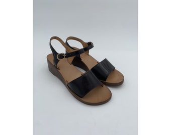 70s Deadstock leather black woman sandals size 37EU - 4UK