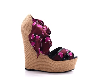 GUCCI hearts wedge espadrilles size 37EU - 4UK