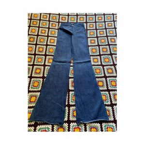 70er Deadstock LE VAGABOND Denim Flared Damenjeans (erhältlich in den Größen XS - S - M)