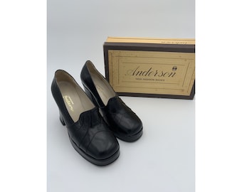 70s deadstock PLATFORM black leather DECOLLETE&#39;_SHOES available in size (36EU - 3UK) and (39EU - 6UK)