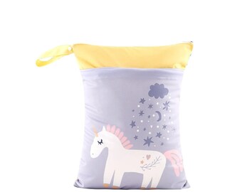 Wetbag Einhorn  / gelb - 30x40cm Windeltasche Kitatasche Wickeltasche Nasstasche