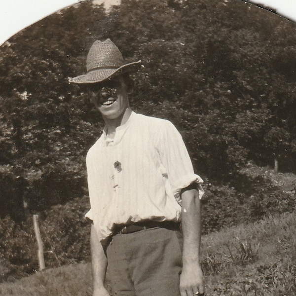 Farmer Boy! Cute Young Man Smiles for the Camera in His Straw Hat Gay Interest 1940s - Vintage Original Photo
