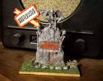 Beetlejuice Grave and Sign tombstone cemetery Display large and small versions