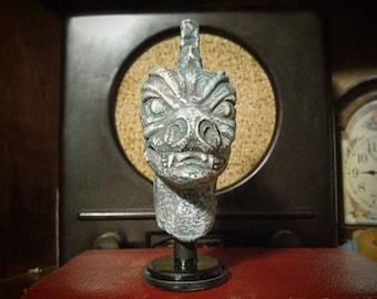 Pazuzu Head Totem - The Exorcist - Horror  Prop Display