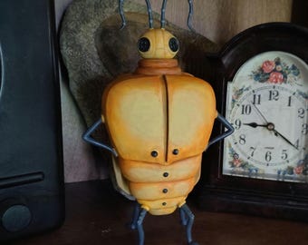 Cômoda Besouro: Estatueta de Besouro Beldam em Resina