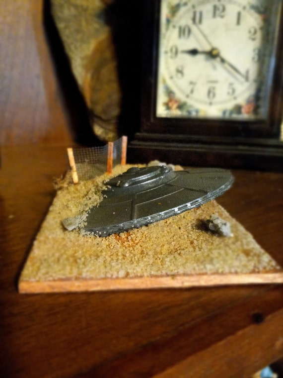 UFO墜落空飛ぶ円盤HOスケールジオラマ - Etsy 日本