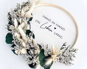 Hochzeit Geschenk Kranz "Hand in Hand" Türkranz Trockenblumen personalisiert