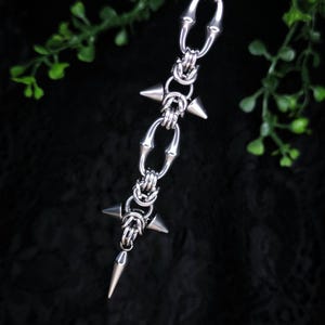 Spiked Chainmail-nyckelring: Handgjord Goth Punk-väskeberlock, Karbinhakeaccessoar, Unika smycken, Minimalistisk kedja, Fantasy-stil