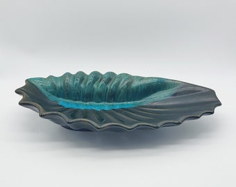 Cenicero vintage de cerámica Blue Mountain: plato de concha marina con esmalte verde