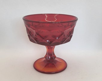 Calice vintage Noritake rosso rubino: piatto da dessert in vetro pressato